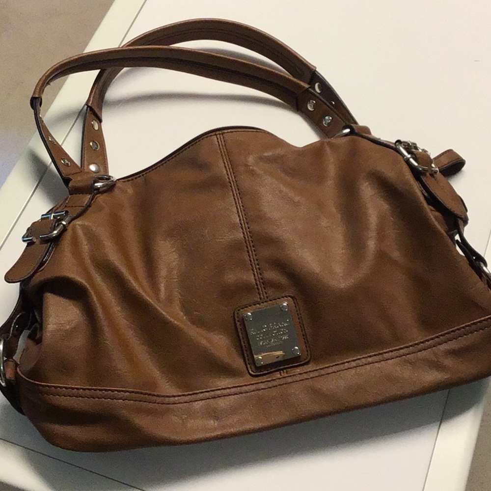 Faux leather brown purse by Relic